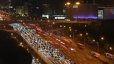 北京国贸桥高峰期车流延时视频的预览图